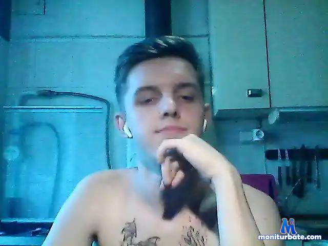 cute-boy bongacams performer male