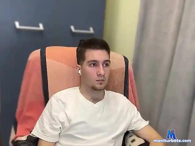 RoySupreme bongacams performer male