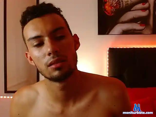 Liamsexy21 bongacams performer male