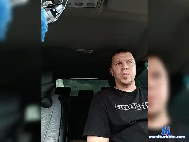DuG040 bongacams performer male