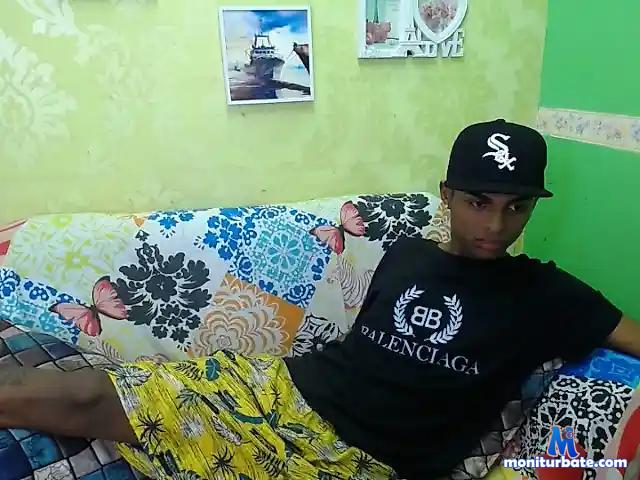 BeniCloudd bongacams performer male