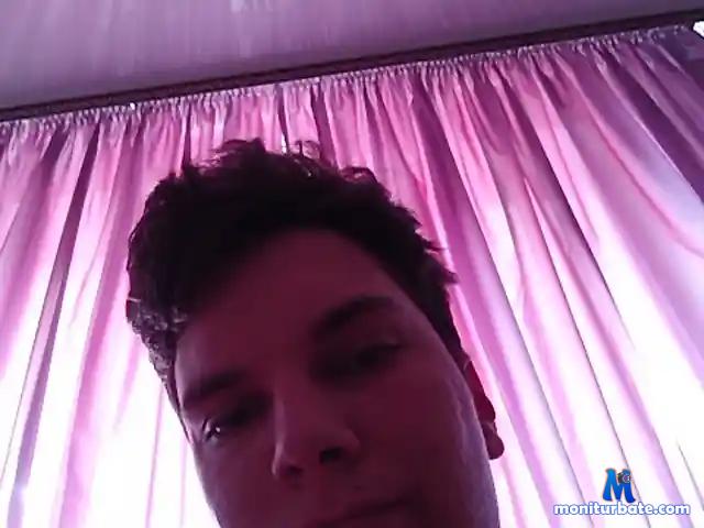 OnlyJustRelax bongacams performer male