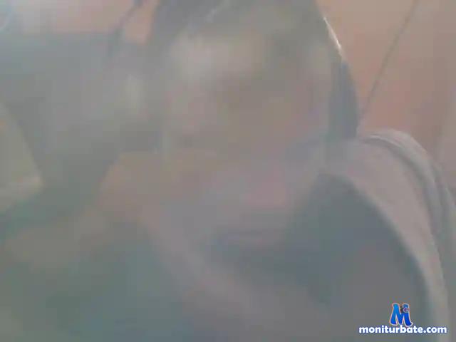 Justchillout bongacams performer male