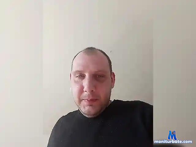 Vlados02310231 bongacams performer male