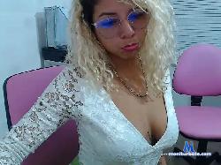 Hot-Giirl bongacams live cam performer profile