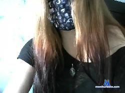 LittleWolffy bongacams live cam performer profile