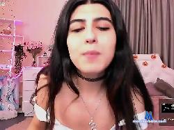 dellilovell bongacams live cam performer profile