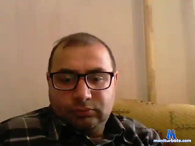 -MAKS-KRASAVA bongacams performer male
