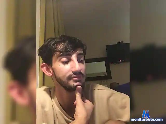 RoseRoyz bongacams performer male