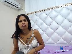 queenswishes bongacams live cam performer profile