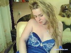 HollyPretty bongacams live cam performer profile