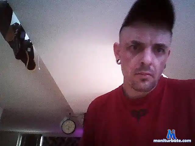 beny84hot bongacams performer male