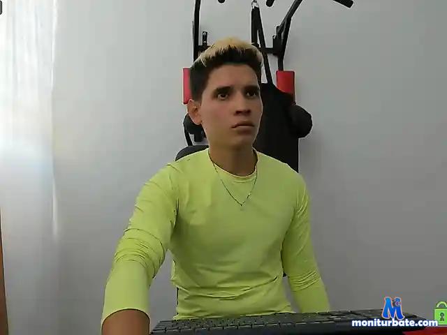 Angelito-26 bongacams performer male