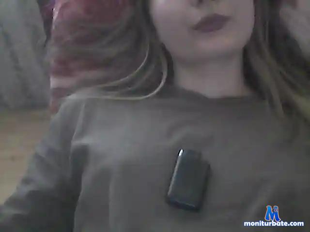 LolyLips69 bongacams performer female