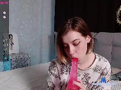 YunaPeace bongacams live cam performer profile