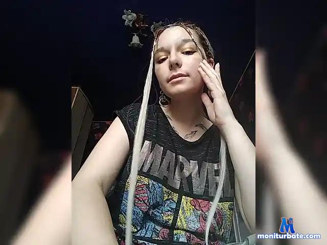 Bella-4 bongacams performer female