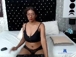 MiaBraum bongacams live cam performer profile
