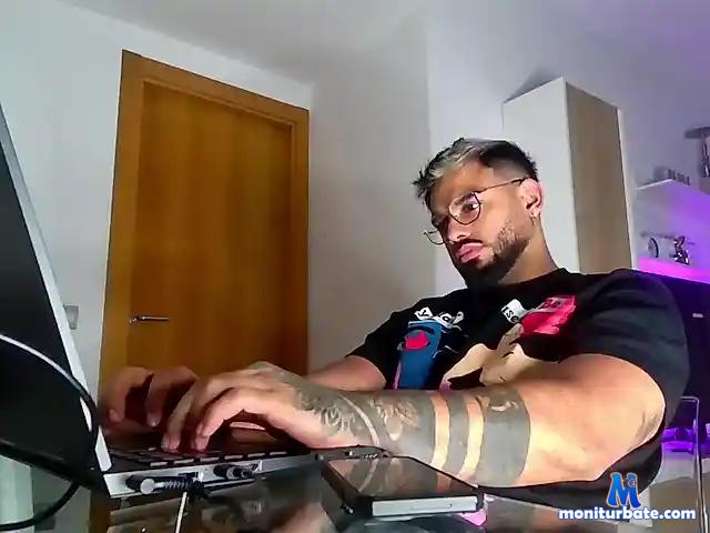 latinwolff bongacams performer male