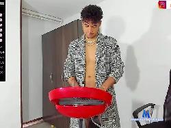 breakshaved bongacams live cam performer profile