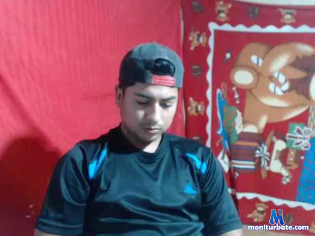 aronx2 bongacams performer male
