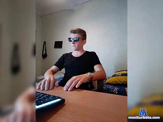 Eugene-men bongacams performer male