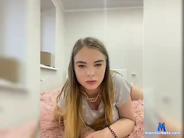LynnSamy bongacams performer female