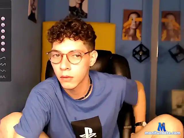 NoahMen bongacams performer male
