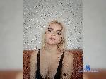 Kira-Young bongacams livecam show performer room profile