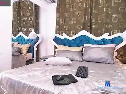 couple-blonde bongacams live cam performer profile