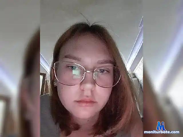Danasshit bongacams performer female