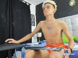 dave28w bongacams live cam performer profile