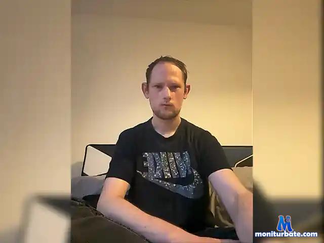 Xander925 bongacams performer male