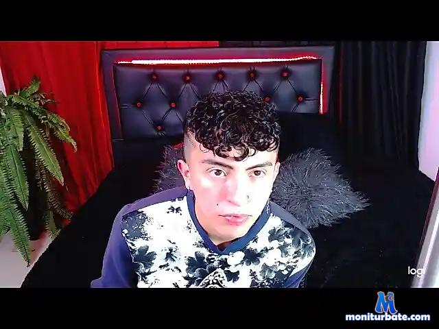 lowers-hot bongacams performer male