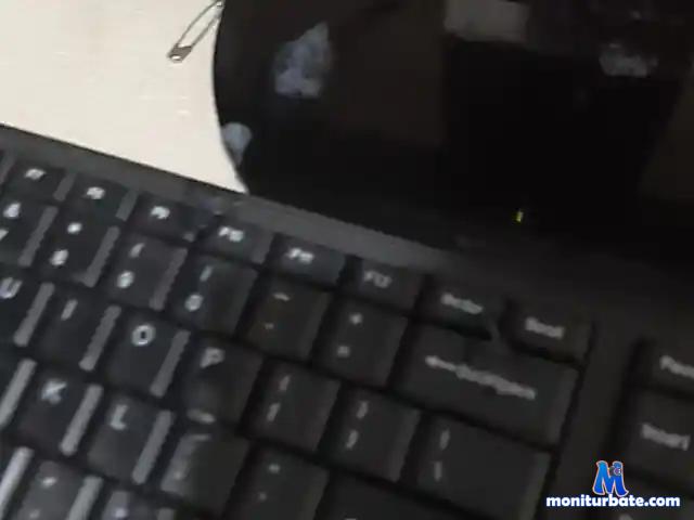 ALEXXX21112 bongacams performer male