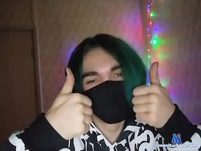 torn-heart bongacams performer male
