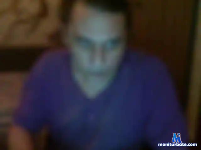 Viktorfghvbn5 bongacams performer male