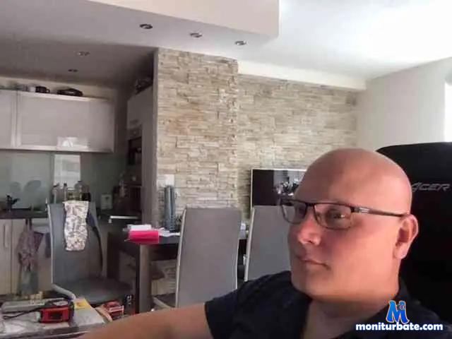 pajaamater37 bongacams performer male