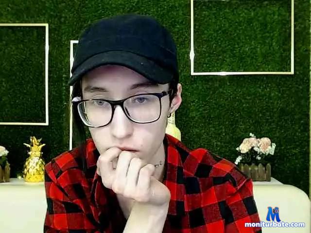 LeoHanter bongacams performer male