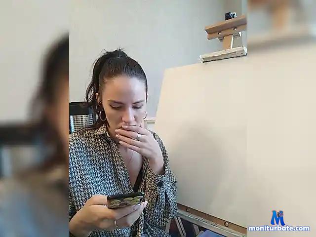 Fox-369 bongacams performer female