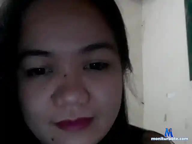 sHine03 bongacams performer female