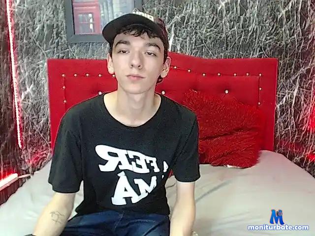 juliisaza18 bongacams performer male