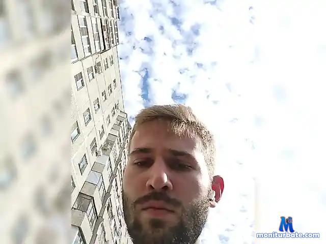 RomanTicW bongacams performer male