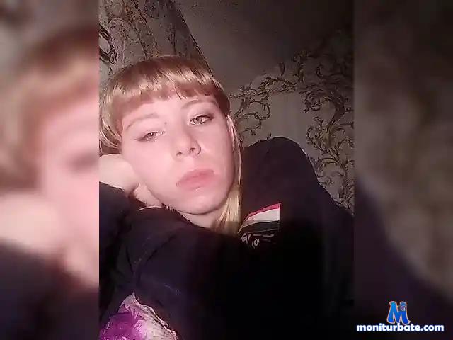 Leila-18a bongacams performer female