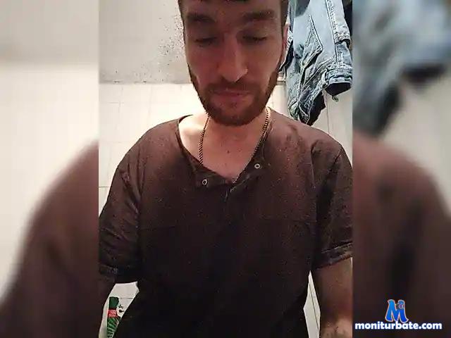 Juriy-Btr bongacams performer male