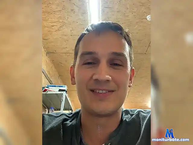 Toyboy2021 bongacams performer male