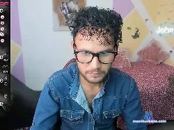 JohnnyCute bongacams live cam performer profile