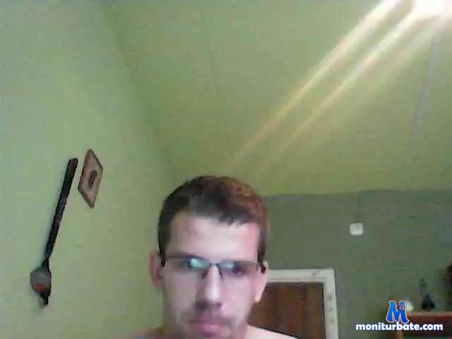 caught12 bongacams performer male