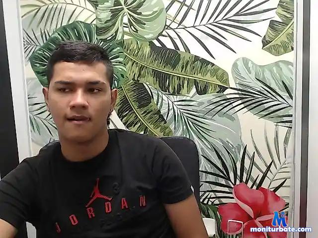 yorbin-big20 bongacams performer male