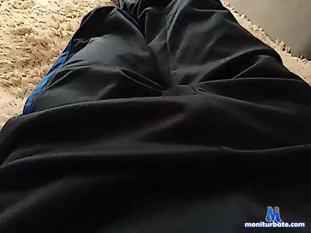 NiKK002 bongacams performer male