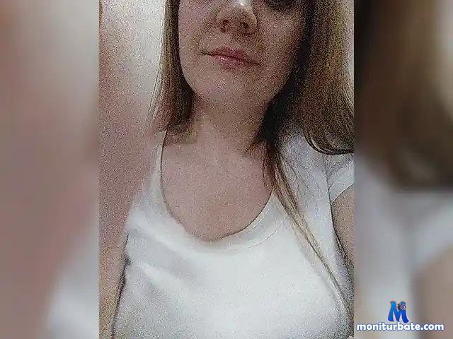 ArishaMig bongacams performer female